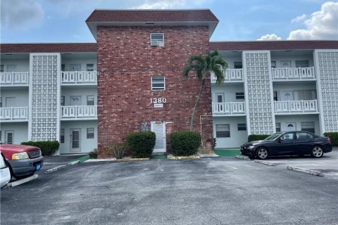 Condominio en venta en Lauderhill, Florida, 2 dormitorios № 1007760 - foto 11