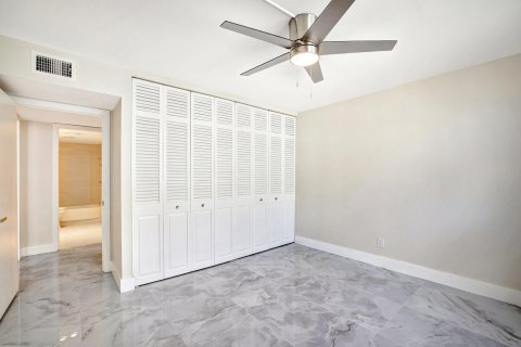 Copropriété à vendre à Hollywood, Floride: 2 chambres, 99.22 m2 № 1007416 - photo 26