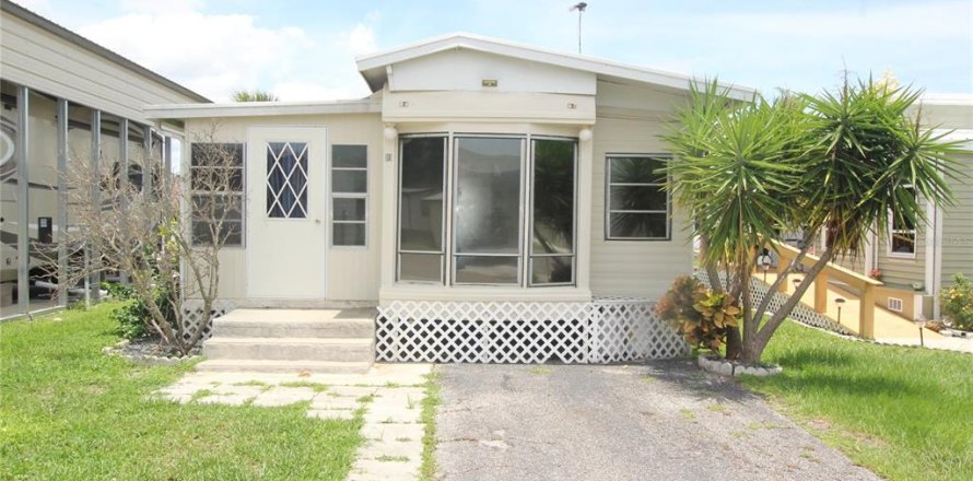 Condo in Okeechobee, Florida, 1 bedroom  № 1249603