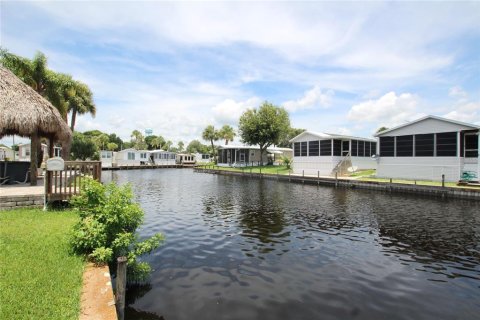 Condo in Okeechobee, Florida, 1 bedroom  № 1249603 - photo 30