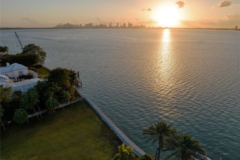 Купить земельный участок в Майами-Бич, Флорида № 305751 - фото 3