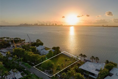 Terrain à vendre à Miami Beach, Floride № 305751 - photo 5