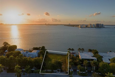 Купить земельный участок в Майами-Бич, Флорида № 305751 - фото 4