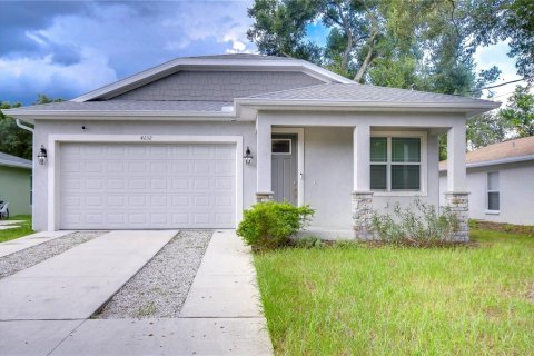 House in Tampa, Florida 3 bedrooms, 153.66 sq.m. № 1344231 - photo 2