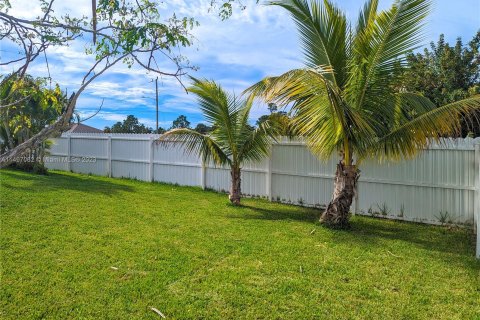 Villa ou maison à vendre à Lehigh Acres, Floride: 3 chambres № 876258 - photo 16
