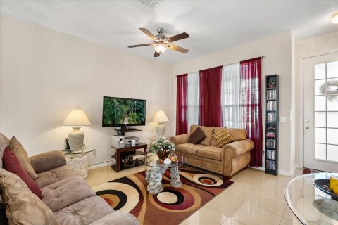 Touwnhouse à vendre à Orlando, Floride: 3 chambres, 127.74 m2 № 1403833 - photo 5