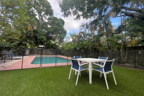 Villa ou maison à louer à Fort Lauderdale, Floride: 2 chambres, 102.94 m2 № 752428 - photo 24