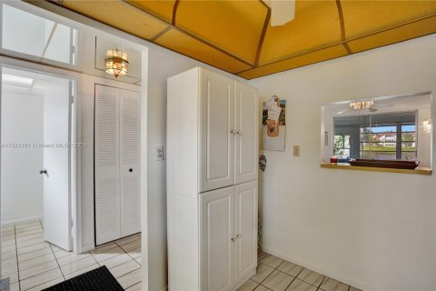 Copropriété à vendre à Sunrise, Floride: 1 chambre, 69.68 m2 № 1008905 - photo 12