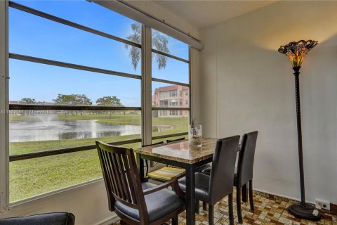 Copropriété à vendre à Sunrise, Floride: 1 chambre, 69.68 m2 № 1008905 - photo 5