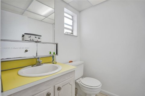 Copropriété à vendre à Sunrise, Floride: 1 chambre, 69.68 m2 № 1008905 - photo 13