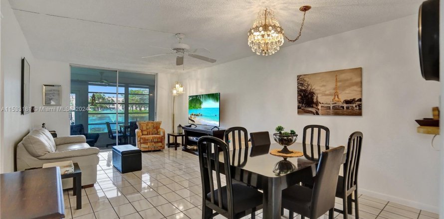 Condominio en Sunrise, Florida, 1 dormitorio  № 1008905