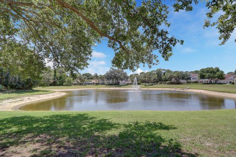 Townhouse in Stuart, Florida 2 bedrooms, 101.26 sq.m. № 1217350 - photo 6