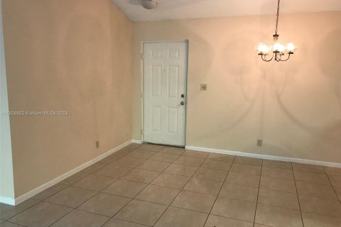 Copropriété à louer à Plantation, Floride: 1 chambre, 72.19 m2 № 1357273 - photo 4