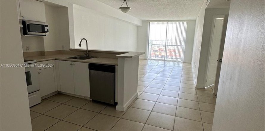 Condominio en Miami, Florida, 2 dormitorios  № 1357275