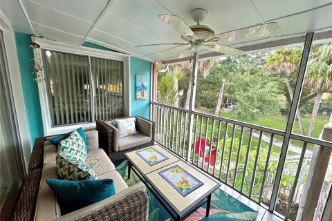 Condo in Saint Petersburg, Florida, 2 bedrooms  № 1358433 - photo 25