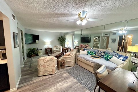 Condominio en alquiler en Saint Petersburg, Florida, 2 dormitorios, 127.74 m2 № 1358433 - foto 14