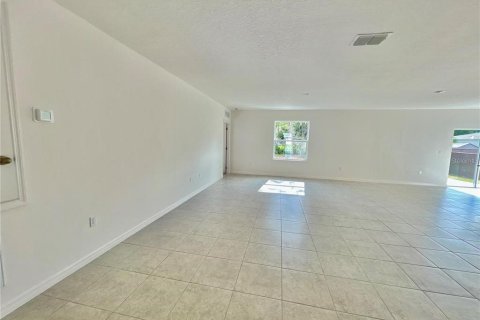 Casa en alquiler en Orange City, Florida, 4 dormitorios, 173.45 m2 № 1359091 - foto 11