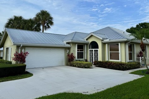 Villa ou maison à vendre à Palm City, Floride: 3 chambres, 181.35 m2 № 1180508 - photo 2