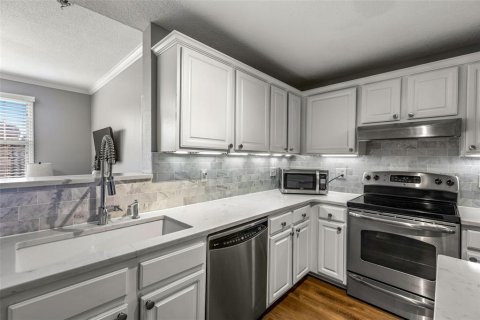 Condo in Tampa, Florida, 2 bedrooms  № 1439615 - photo 8