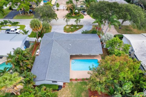 House in Lighthouse Point, Florida 3 bedrooms, 163.14 sq.m. № 815469 - photo 29