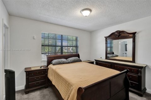 Townhouse in Pembroke Pines, Florida 2 bedrooms, 113.71 sq.m. № 1282569 - photo 27