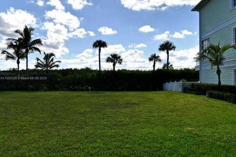 Купить земельный участок в Сент-Луси, Флорида № 1097072 - фото 8