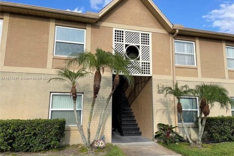 Condominio en venta en Orlando, Florida, 2 dormitorios № 1235871 - foto 1