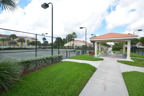 House in Delray Beach, Florida 3 bedrooms, 133.5 sq.m. № 1159594 - photo 7