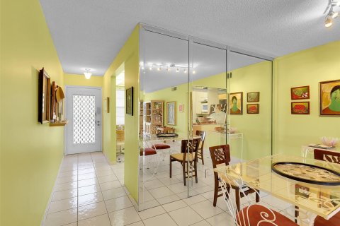 Condo in Coconut Creek, Florida, 2 bedrooms  № 1159477 - photo 23