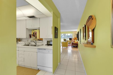 Condo in Coconut Creek, Florida, 2 bedrooms  № 1159477 - photo 26