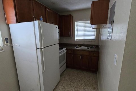 Immobilier commercial à vendre à Miami, Floride: 419.92 m2 № 1305841 - photo 17