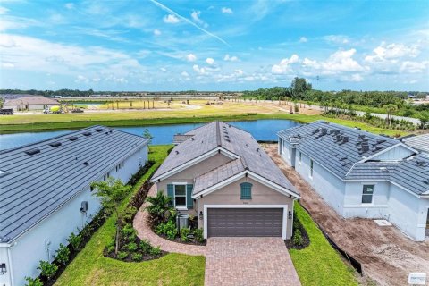 Villa ou maison à vendre à Lakewood Ranch, Floride: 3 chambres, 178.93 m2 № 1341001 - photo 1