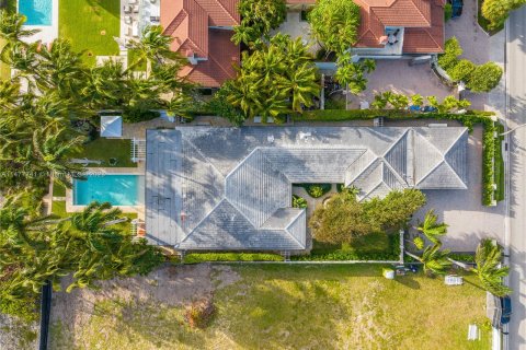 Villa ou maison à vendre à Golden Beach, Floride: 4 chambres, 436.73 m2 № 825122 - photo 4