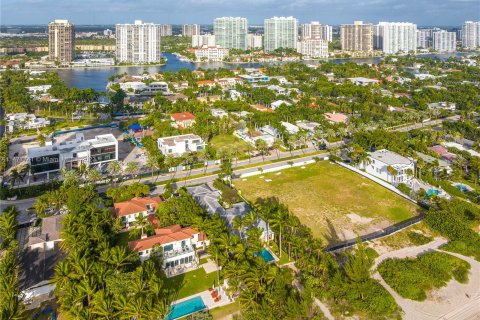 Villa ou maison à vendre à Golden Beach, Floride: 4 chambres, 436.73 m2 № 825122 - photo 20