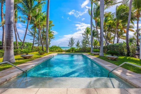 Villa ou maison à vendre à Golden Beach, Floride: 4 chambres, 436.73 m2 № 825122 - photo 13