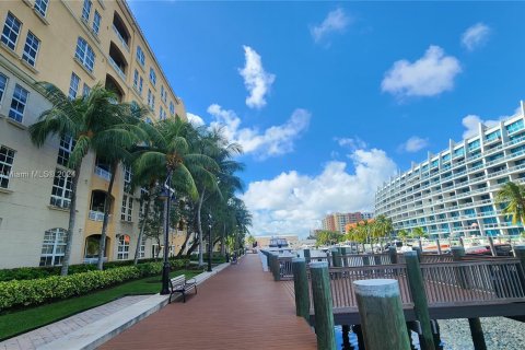 Copropriété à vendre à Aventura, Floride: 2 chambres, 108.79 m2 № 1328981 - photo 17