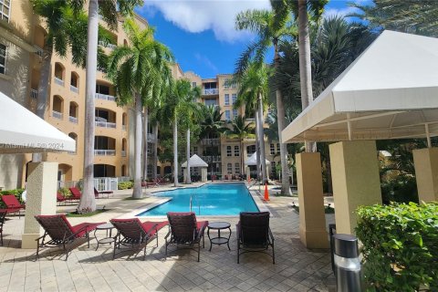 Copropriété à vendre à Aventura, Floride: 2 chambres, 108.79 m2 № 1328981 - photo 2