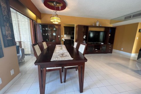 Copropriété à vendre à Hollywood, Floride: 2 chambres, 151.8 m2 № 921052 - photo 16