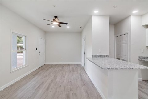 Immobilier commercial à vendre à Tampa, Floride: 241.55 m2 № 1350992 - photo 9