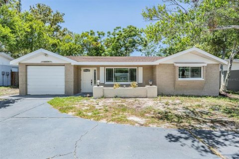 Casa en venta en Port Richey, Florida, 2 dormitorios, 107.4 m2 № 1278703 - foto 1