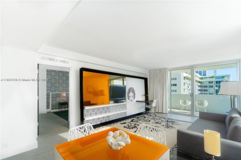 Copropriété à louer à Miami Beach, Floride: 1 chambre, 75.16 m2 № 1370845 - photo 1