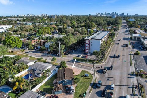 Propiedad comercial en venta en Wilton Manors, Florida № 1370843 - foto 28