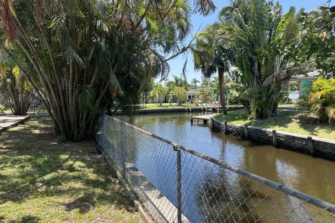 House in Fort Lauderdale, Florida 4 bedrooms, 157.56 sq.m. № 1173213 - photo 21