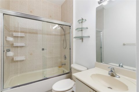 Condo in Dania Beach, Florida, 3 bedrooms  № 1291023 - photo 16