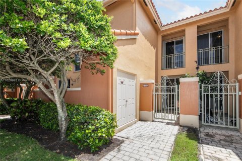 Condo in Dania Beach, Florida, 3 bedrooms  № 1291023 - photo 18