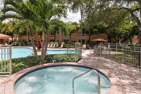 Condo in Dania Beach, Florida, 3 bedrooms  № 1291023 - photo 20