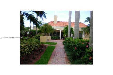 Condominio en venta en Hialeah, Florida, 2 dormitorios, 103.96 m2 № 741344 - foto 15