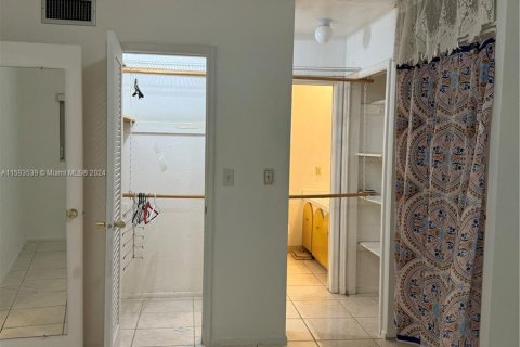 Condominio en venta en Miramar, Florida, 1 dormitorio, 58.53 m2 № 1185083 - foto 7