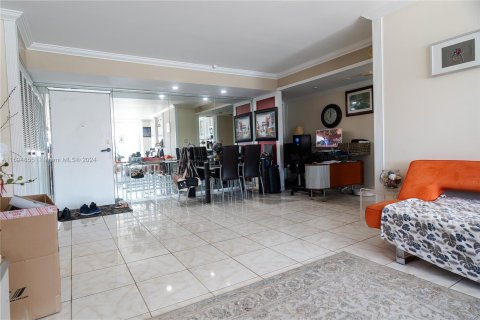 Condominio en venta en Sunny Isles Beach, Florida, 2 dormitorios, 118.45 m2 № 1187527 - foto 6