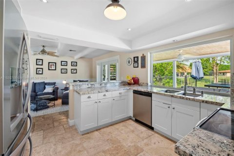 Villa ou maison à vendre à Coral Springs, Floride: 3 chambres, 210.8 m2 № 1077995 - photo 21